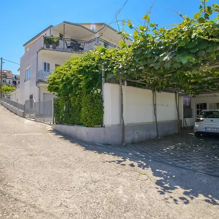 Apartamento Tonka *